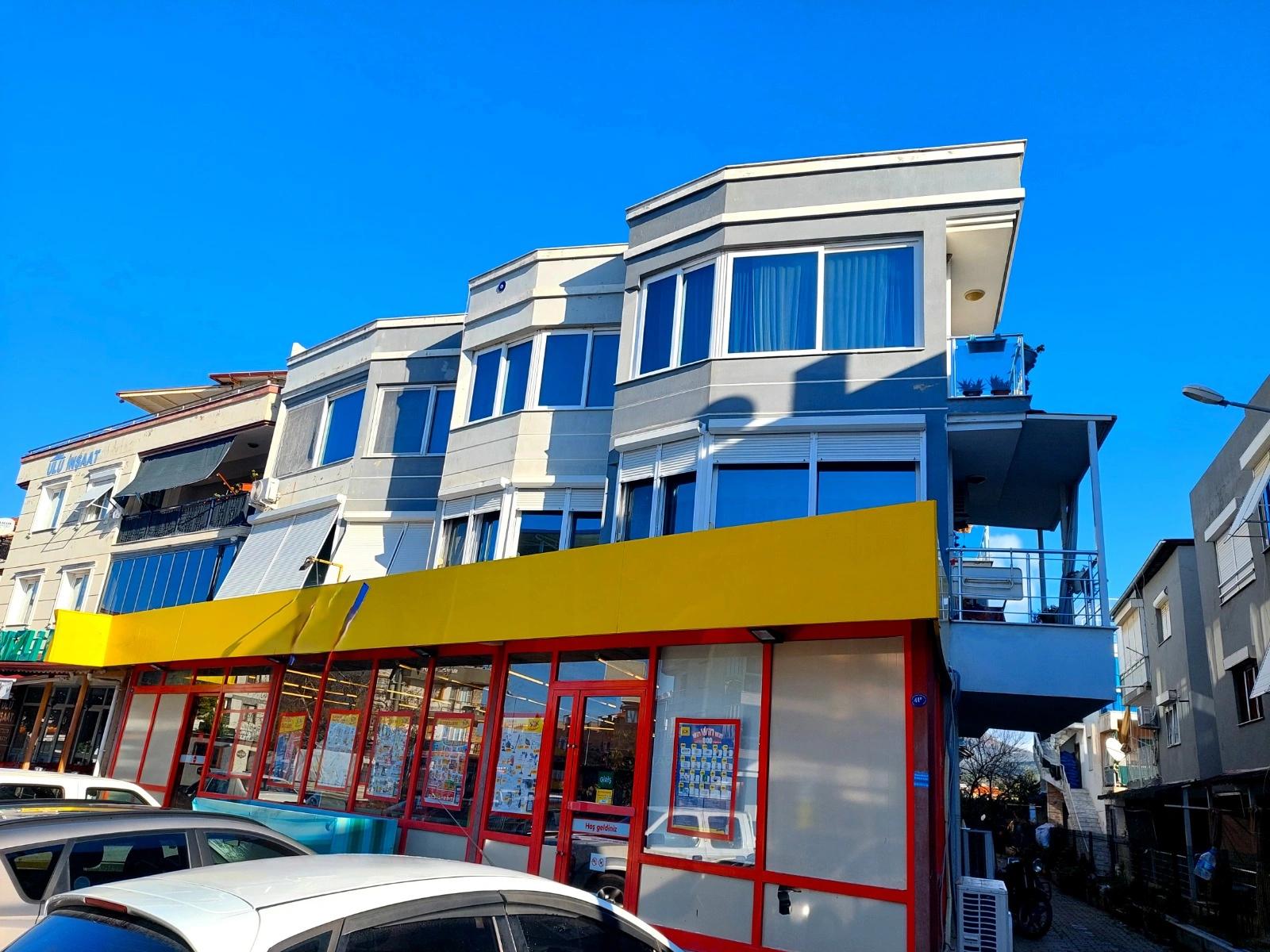 2+1 Mittelgeschosswohnung Zum Verkauf Im Zentrum Von Seferihisar Ürkmez