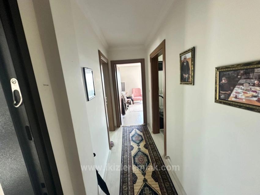 2+1 Wohnung Zum Verkauf Im Zentrum Von Seferihisar Ürkmez, 80 M2, 200 M Vom Meer Entfernt.