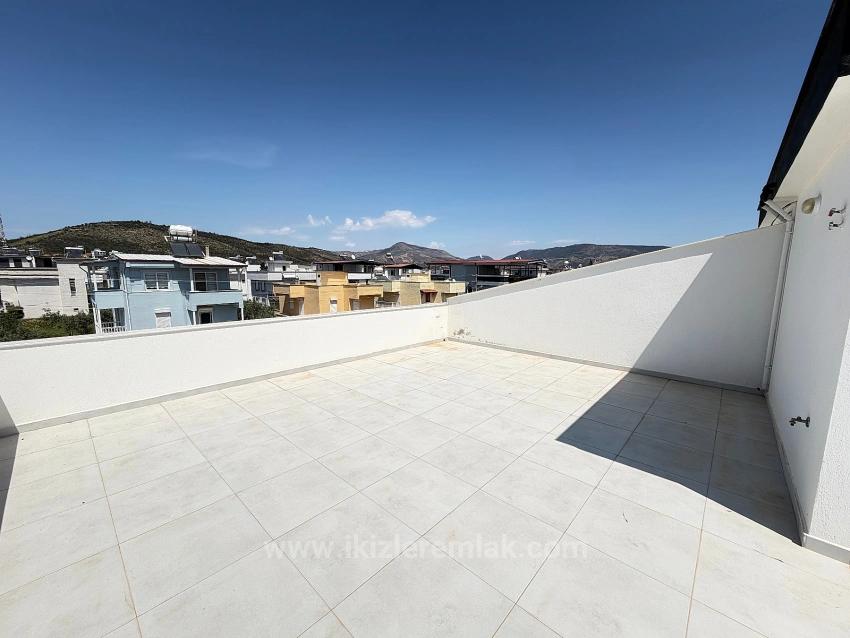 Brandneue 3+1-Zimmer-Villa Mit Großzügigem Garten In Meeresnähe In Doğanbey, Seferihisar Zu Verkaufen