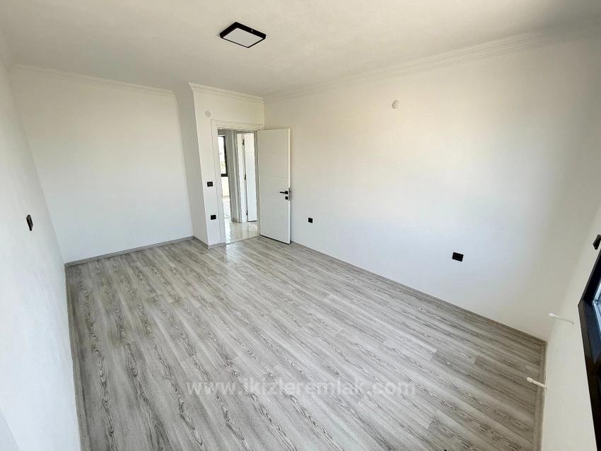 Brandneue 3+1-Zimmer-Villa Mit Großzügigem Garten In Meeresnähe In Doğanbey, Seferihisar Zu Verkaufen