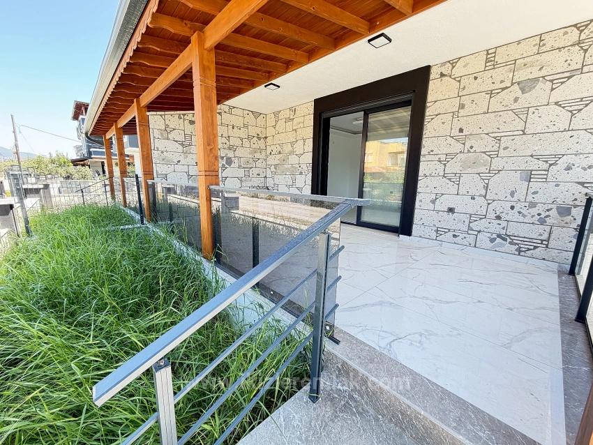 Brandneue 3+1-Zimmer-Villa Mit Großzügigem Garten In Meeresnähe In Doğanbey, Seferihisar Zu Verkaufen
