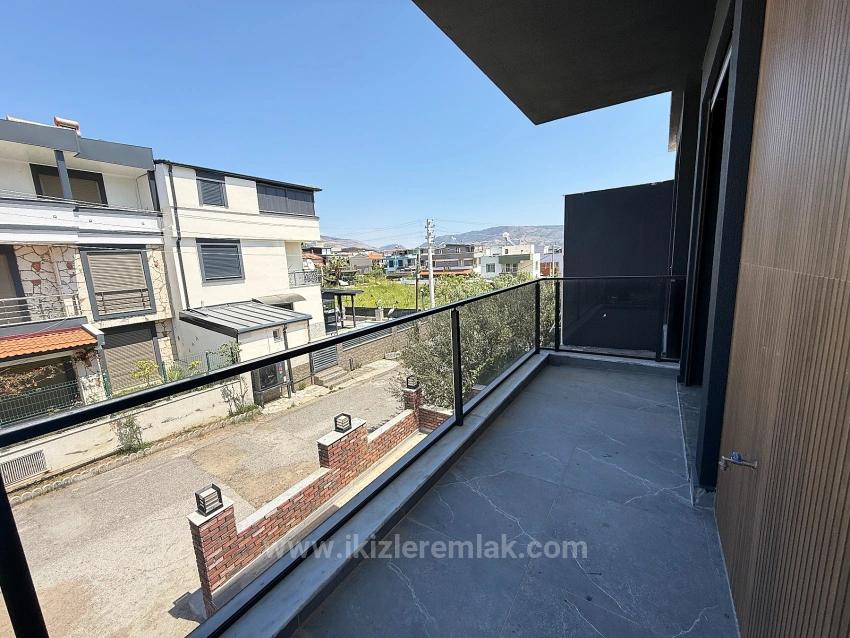 Brandneue, Freistehende 3+1-Villa Zum Verkauf In Doğanbey, Seferihisar.