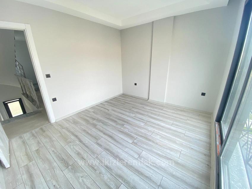 Gartenvilla Zum Verkauf In Der Nähe Des Meeres In Ürkmez Doğanbey, 2+1