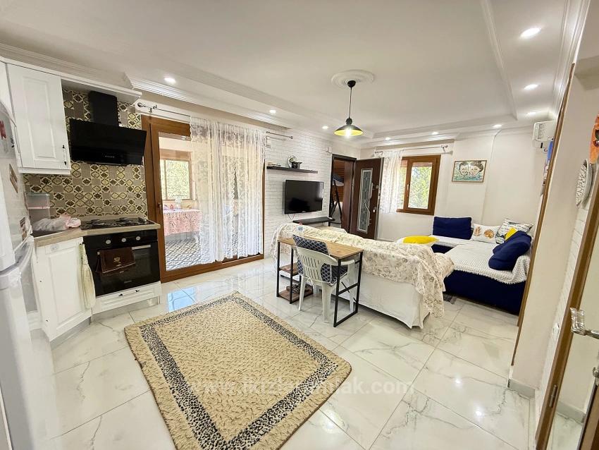 2+1 Voll Möblierte Villa Mit Garten In Doğanbey, Seferihisar Zu Verkaufen
