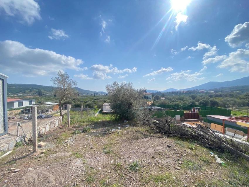 300 M2 Großes Grundstück Zum Verkauf In Seferihisar Doğanbey Kavakdere.