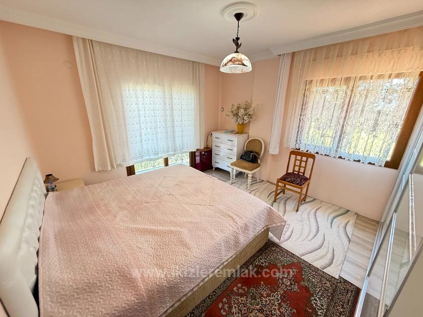 4+1 Freistehende Villa Mit Garten Zum Verkauf In Doğanbey, Seferihisar