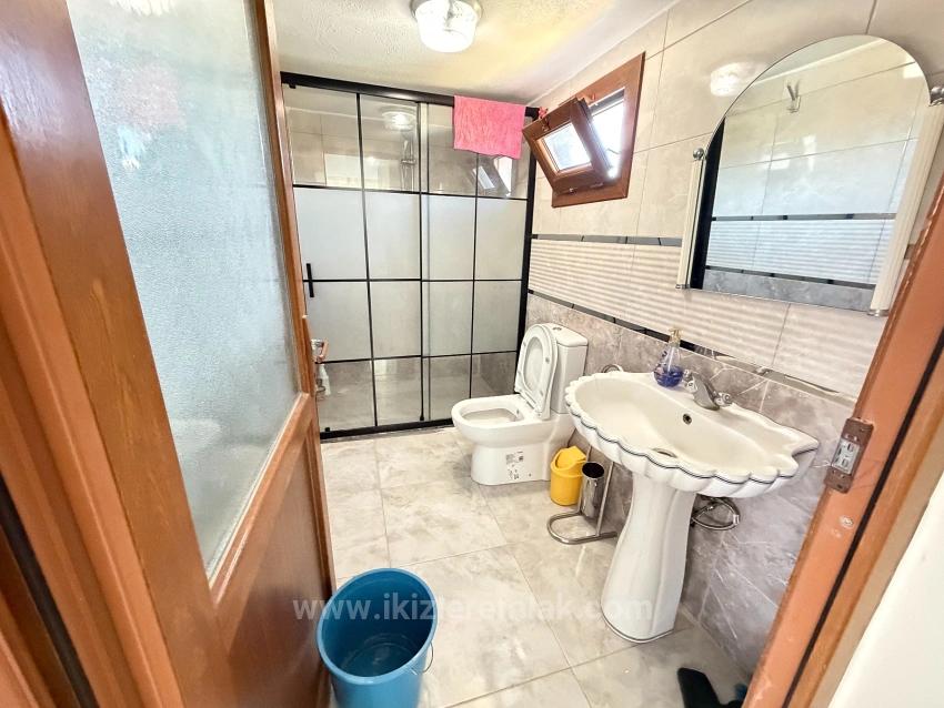 4+1 Freistehende Villa Mit Garten Zum Verkauf In Doğanbey, Seferihisar