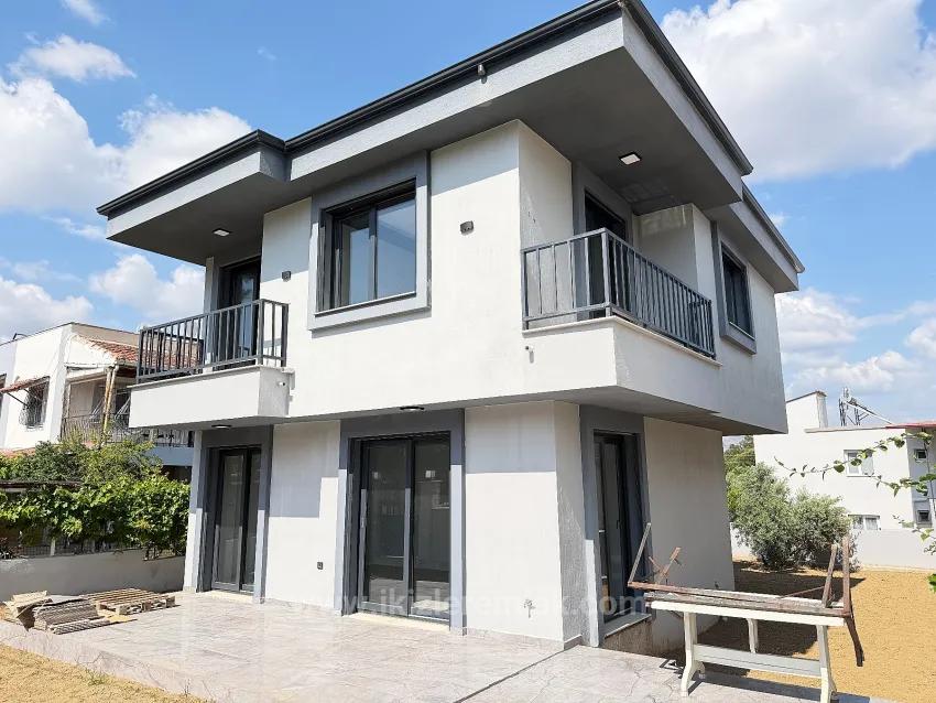370 M² Garten, Freistehende 3+1-Zimmer-Villa In Meeresnähe In Doğanbey