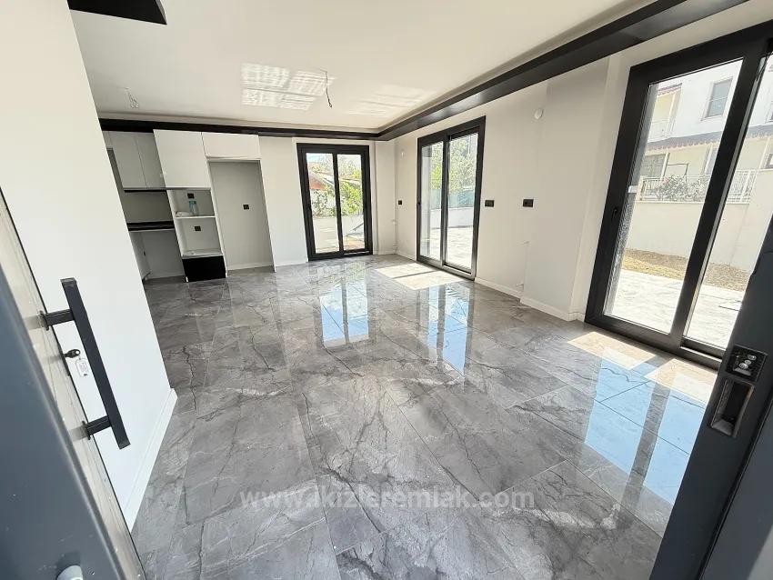 370 M² Garten, Freistehende 3+1-Zimmer-Villa In Meeresnähe In Doğanbey