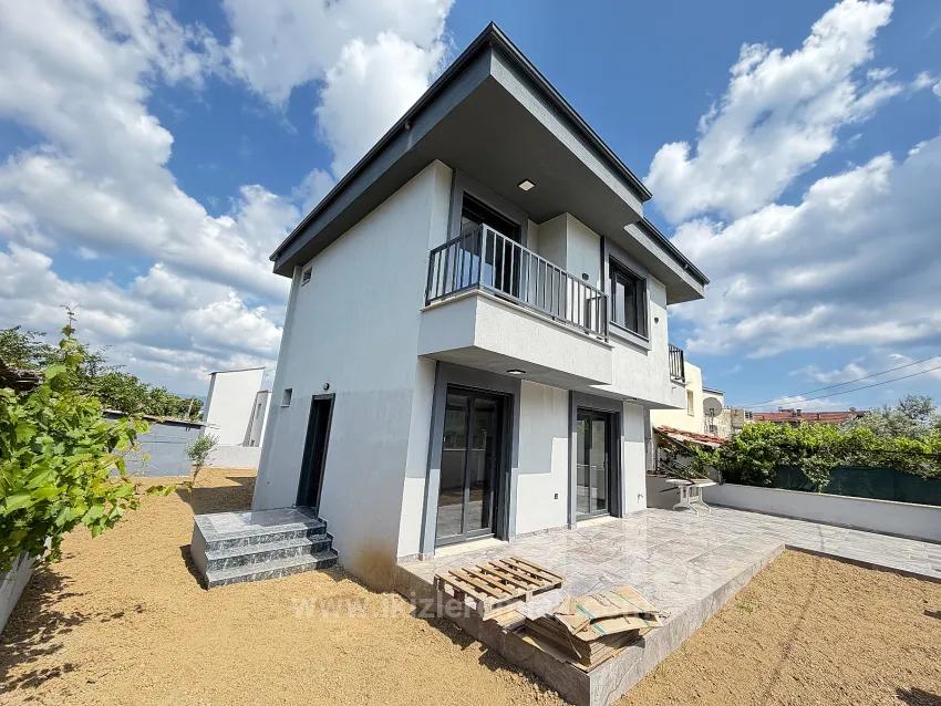 370 M² Garten, Freistehende 3+1-Zimmer-Villa In Meeresnähe In Doğanbey