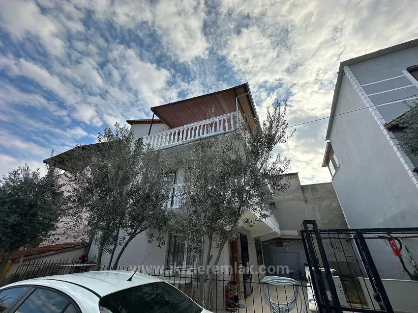 In Seferihisar Doğanbey Zu Verkaufen 4+1 500M Vom Meer Entfernt Villa