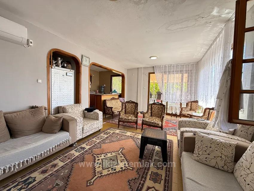In Seferihisar Doğanbey Zu Verkaufen 3+1 Mit Meer 50M Gartenvilla