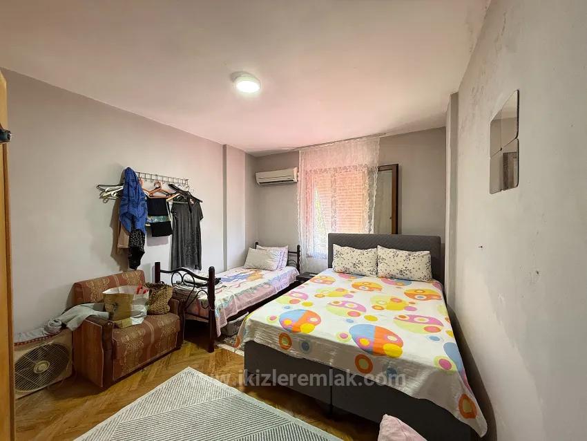 In Seferihisar Doğanbey Zu Verkaufen 3+1 Mit Meer 50M Gartenvilla