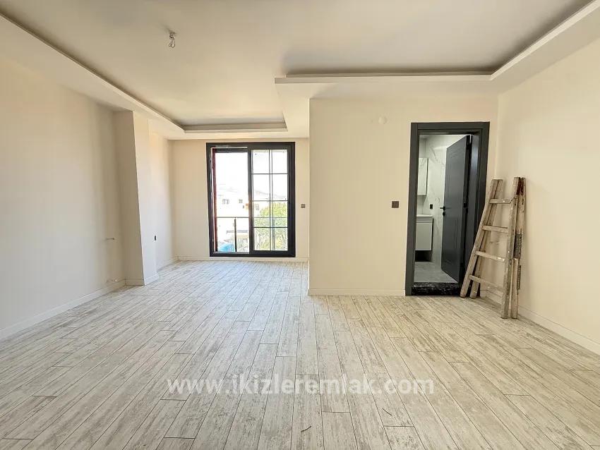 In Seferihisar Doğanbey Zu Verkaufen 1+1 Zur Meerseite Zu Verkaufende Wohnung