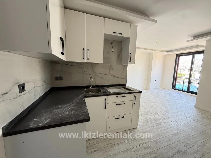 In Seferihisar Doğanbey Zu Verkaufen 1+1 Zur Meerseite Zu Verkaufende Wohnung