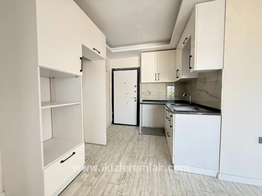 In Seferihisar Doğanbey Zu Verkaufen 1+1 Zur Meerseite Zu Verkaufende Wohnung