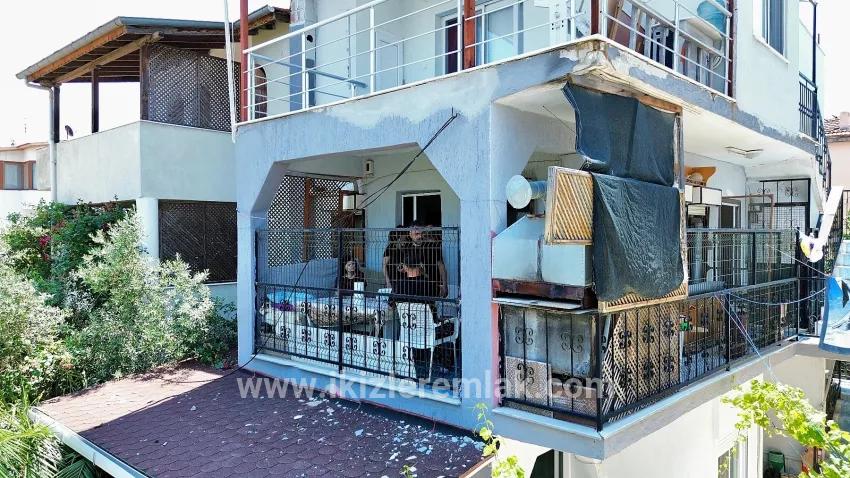 In Doğanbey Einem Zu-verkauf-stehenden Zwischen-geschoss 2+1 Zur Meer-seite 70 Metre² Wohnung