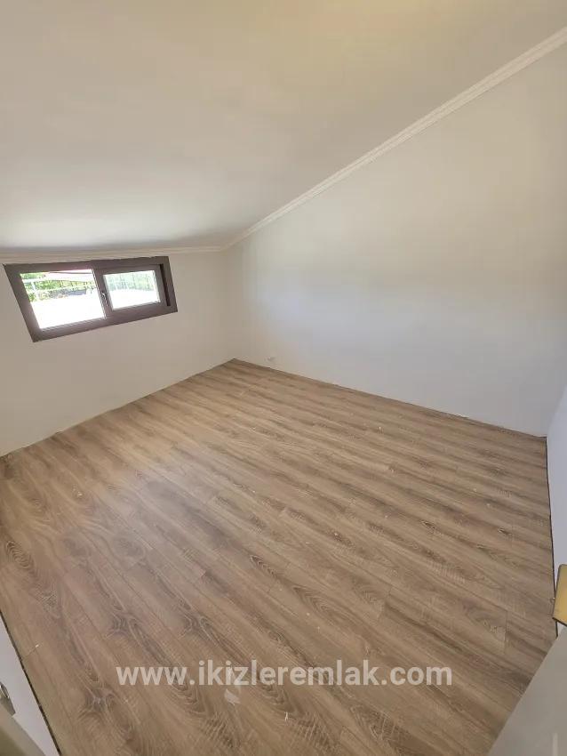 In Gümüldür İnönü Mahallesi, 450 Meter Vom Meer Entfernt, Großzügige Gartenvilla, Neuwertig 4+1!