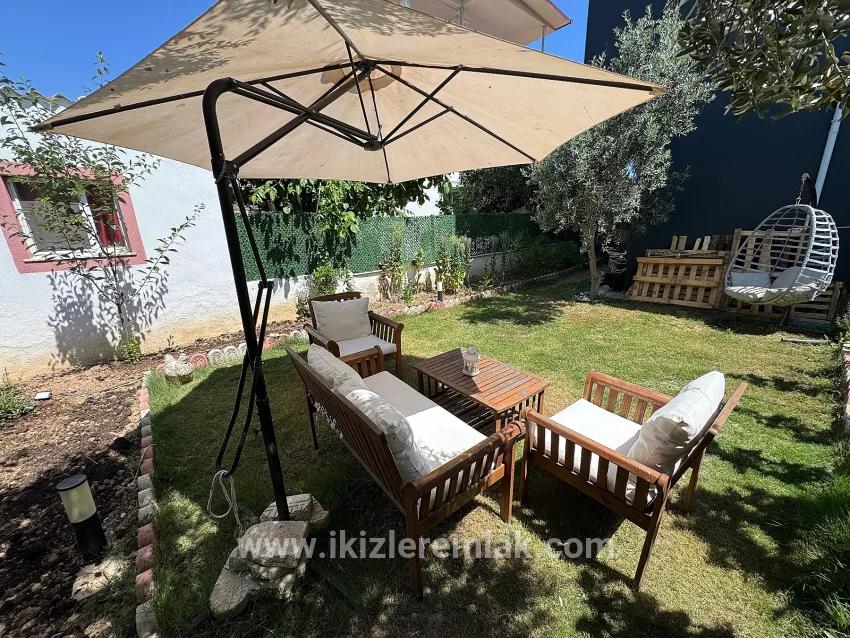 In Seferihisar Doğanbey zu verkaufen 3+1 geräumiges haus mit großem garten doppelhaushälfte Ferienhaus