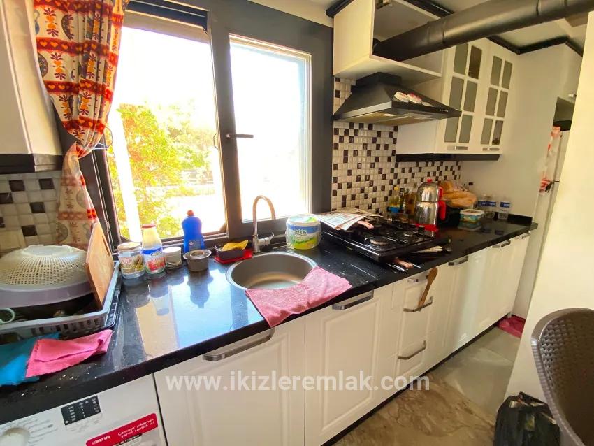 Seferihisar Bengiler'de Meer Seite Geniß Bahçeli Kostengünstig 1+1 Eingang Stockwerk Wohnung