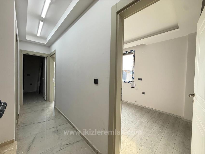 3+1 Freistehende Villa Mit Garten Zum Verkauf Im Seferihisar Doğanbey Center