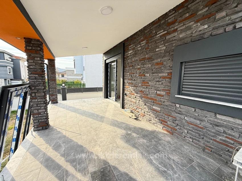 3+1 Freistehende Villa Mit Garten Zum Verkauf Im Seferihisar Doğanbey Center