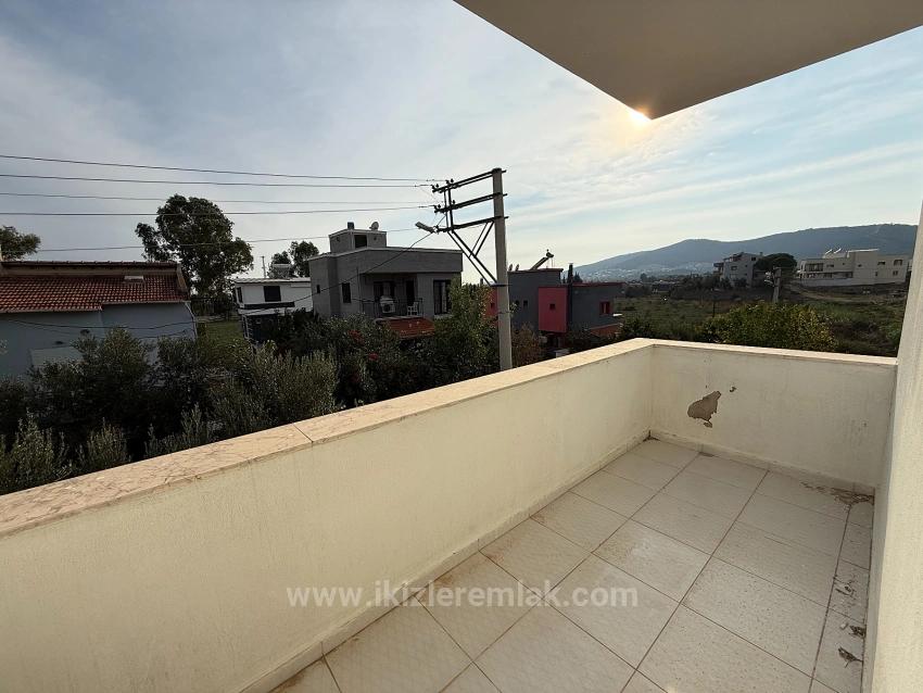 4+1 Villa Mit Großem Garten Zum Verkauf Im Seferihisar Doğanbey Center