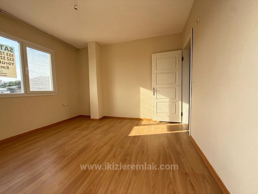 4+1 Villa Mit Großem Garten Zum Verkauf Im Seferihisar Doğanbey Center