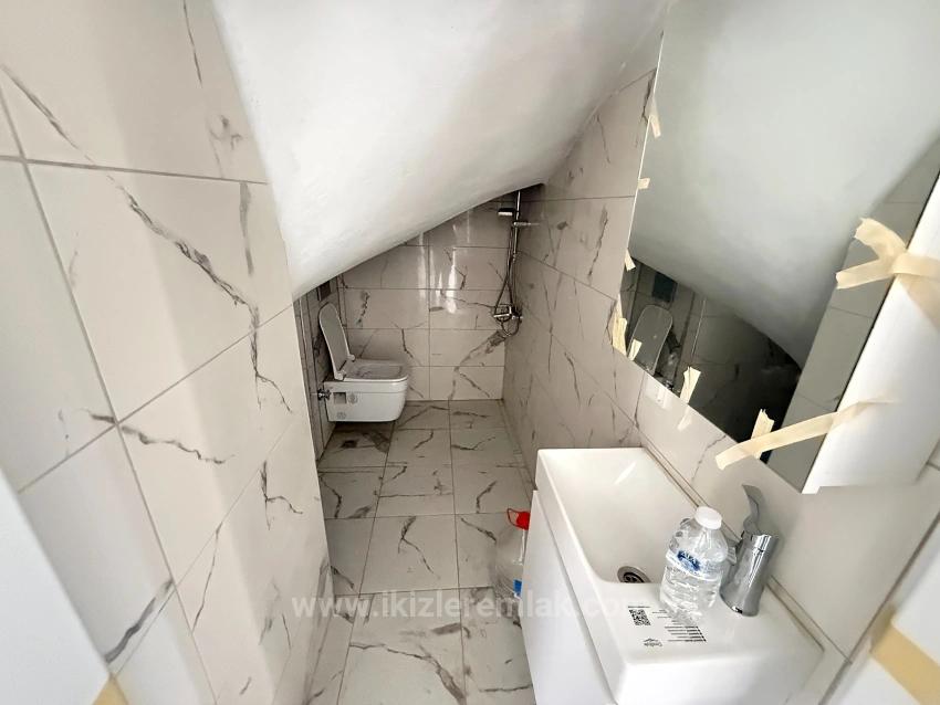 3 + 2 Maisonette-Wohnung Mit Neuem Aufzug Zum Verkauf Im Zentrum Von Seferihisar Ürkmez