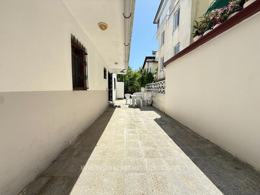 3+1 Gartenapartment In Ürkmez Zu Verkaufen, 250 Meter Vom Meer Entfernt, Erschwinglicher Preis