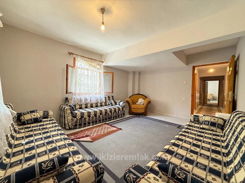 3+1 Gartenapartment In Ürkmez Zu Verkaufen, 250 Meter Vom Meer Entfernt, Erschwinglicher Preis