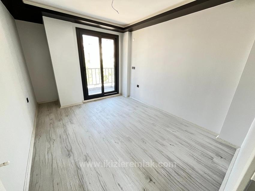 Freistehende Villa Mit 3 Schlafzimmern Und Einem Zusätzlichen Zimmer (Elternschlafzimmer) Auf Einem 390 M² Großen Garten In Seferihisar Doganbey Zu Verkaufen