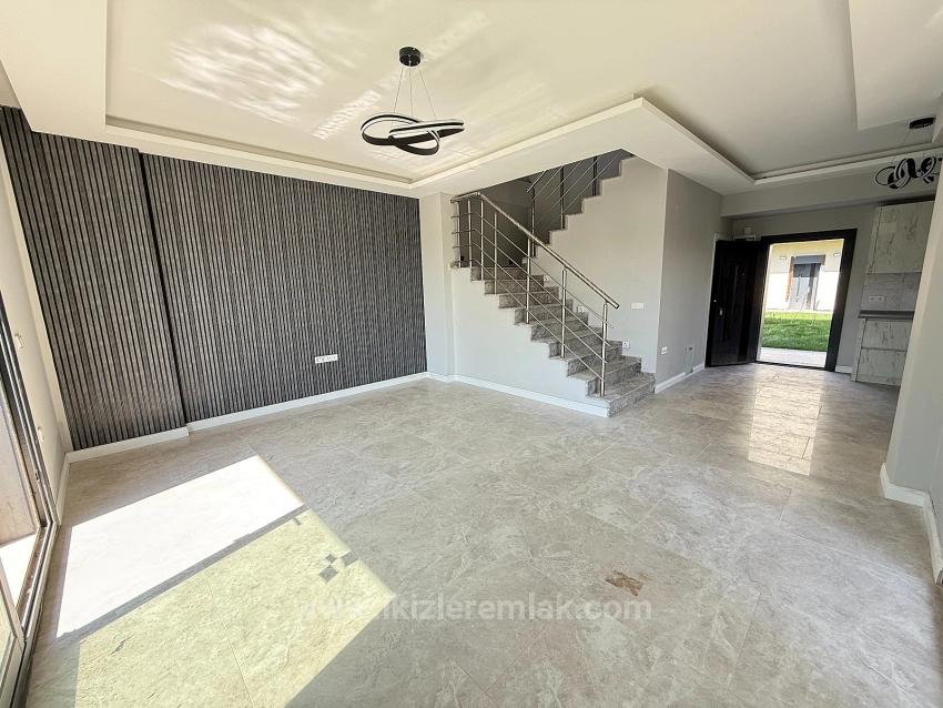 3+1 Duplex-Sommerhaus Mit Pool In Seferihisar Doğanbey