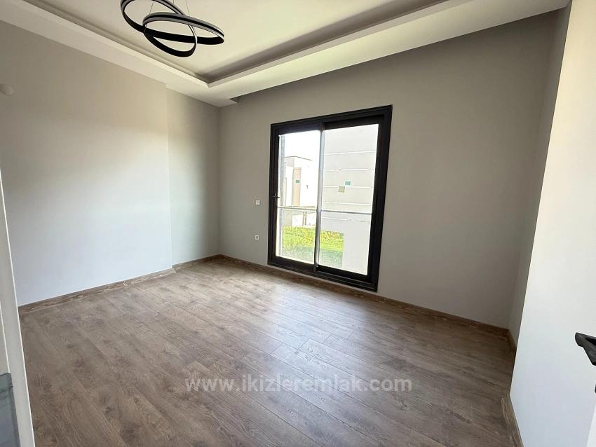 3+1 Duplex-Sommerhaus Mit Pool In Seferihisar Doğanbey