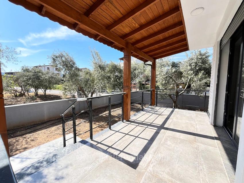 Brandneue, Freistehende 3+1-Zimmer-Villa Mit Großem Garten In Seferihisar Doğanbey Zu Verkaufen