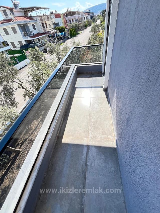 Brandneue, Freistehende 3+1-Zimmer-Villa Mit Großem Garten In Seferihisar Doğanbey Zu Verkaufen