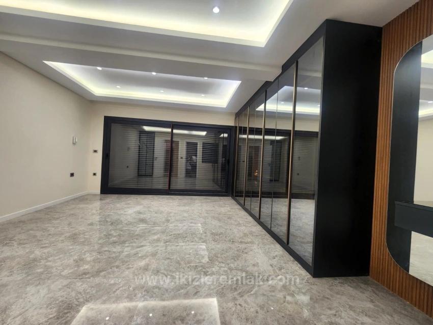 Freistehendes Einfamilienhaus In Seferihisar Doğanbey Mit Großem Garten Und Panoramablick Auf Das Meer Zu Verkaufen