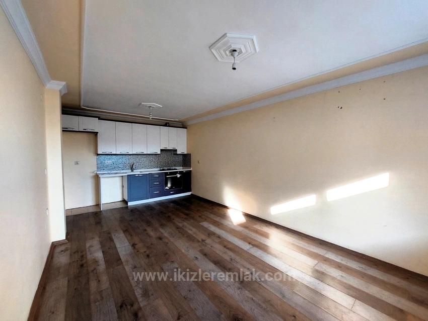 2+1 Mittelgeschosswohnung Zum Verkauf Im Zentrum Von Seferihisar Ürkmez