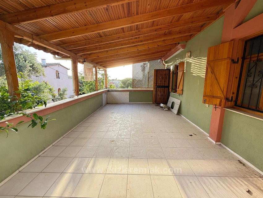 1+1 Wohnung Zum Verkauf 200 Meter Vom Meer Entfernt In Seferihisar Ürkmez