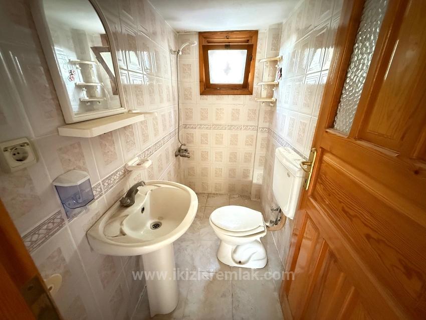 1+1 Wohnung Zum Verkauf 200 Meter Vom Meer Entfernt In Seferihisar Ürkmez