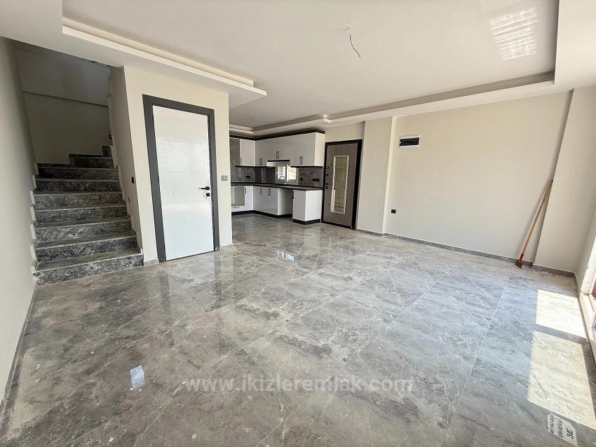 3+1 Villa Mit Meerblick Und Separatem Garten In Seferihisar Doğanbey Zu Verkaufen