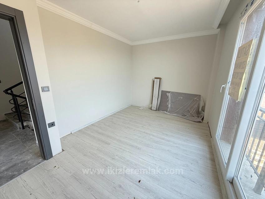 3+1 Villa Mit Meerblick Und Separatem Garten In Seferihisar Doğanbey Zu Verkaufen