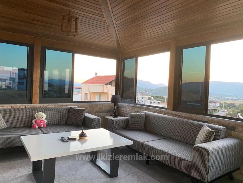 Freistehende Villa Mit 3+1 Schlafzimmern, Meerblick Und Pool In Seferihisar Doğanbey Zu Verkaufen
