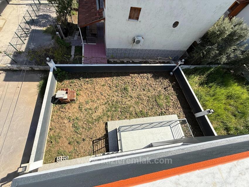 Freistehende 3+1-Maisonette-Villa Auf Einem 300 M2 Großen Grundstück In Seferihisar Doğanbey