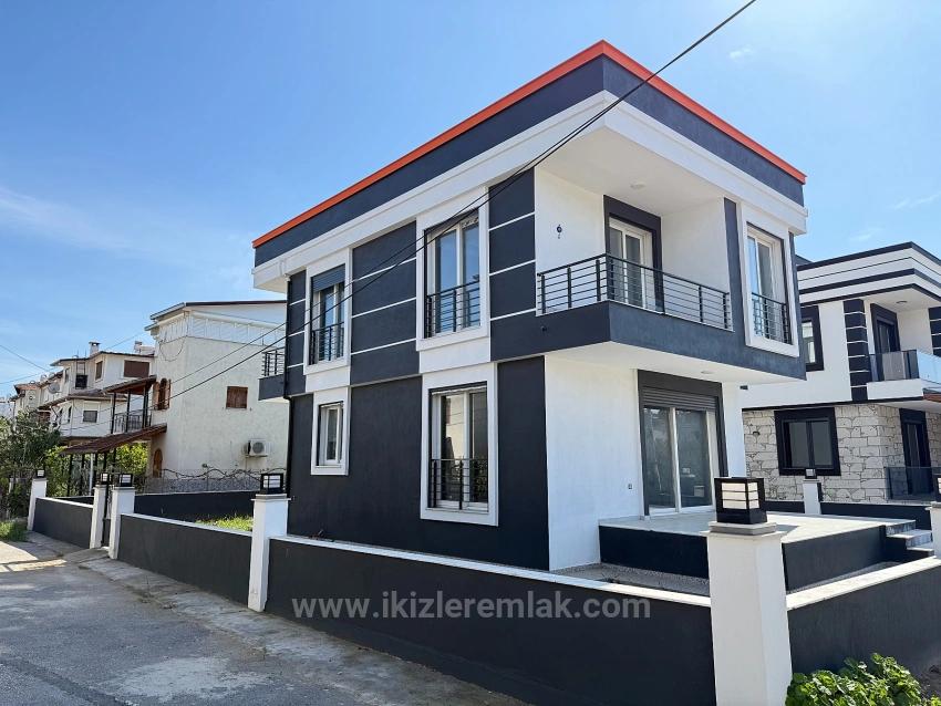 Freistehende 3+1-Maisonette-Villa Auf Einem 300 M2 Großen Grundstück In Seferihisar Doğanbey