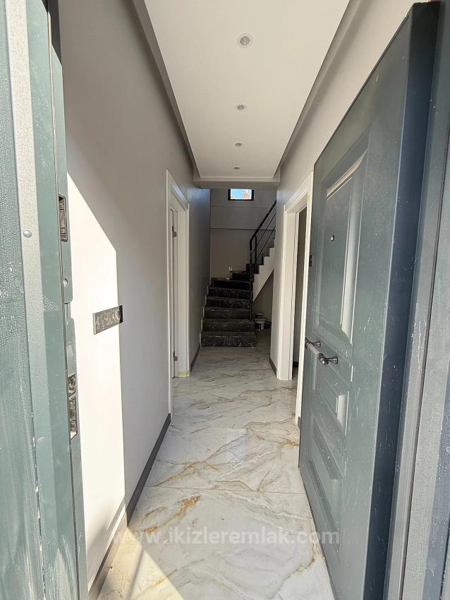 3+1 Eckvilla Mit Meerblick Und Separater Küche In Ürkmez