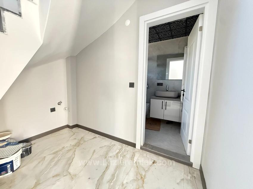 3+1 Eckvilla Mit Meerblick Und Separater Küche In Ürkmez