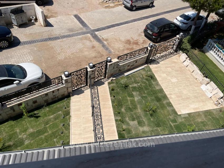 Luxuriöse Und Komfortable Duplex-Villa Am Meer In Seferihisar Ürkmez Zu Verkaufen