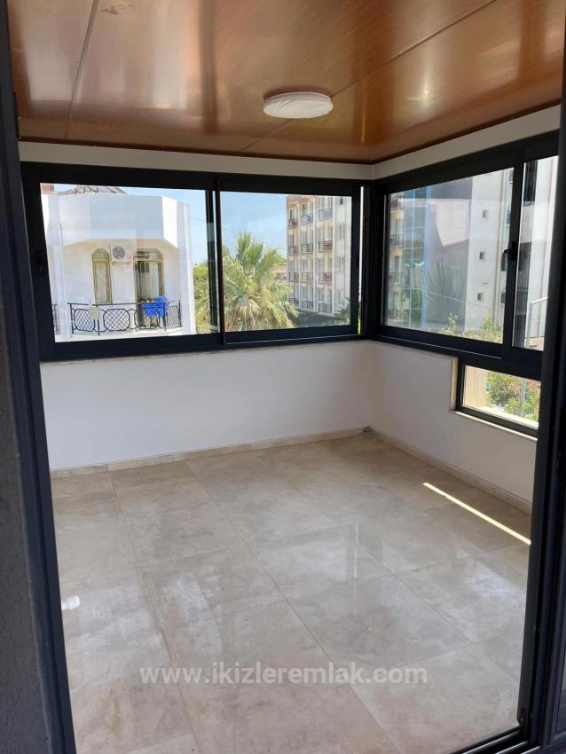 Luxuriöse Und Komfortable Duplex-Villa Am Meer In Seferihisar Ürkmez Zu Verkaufen