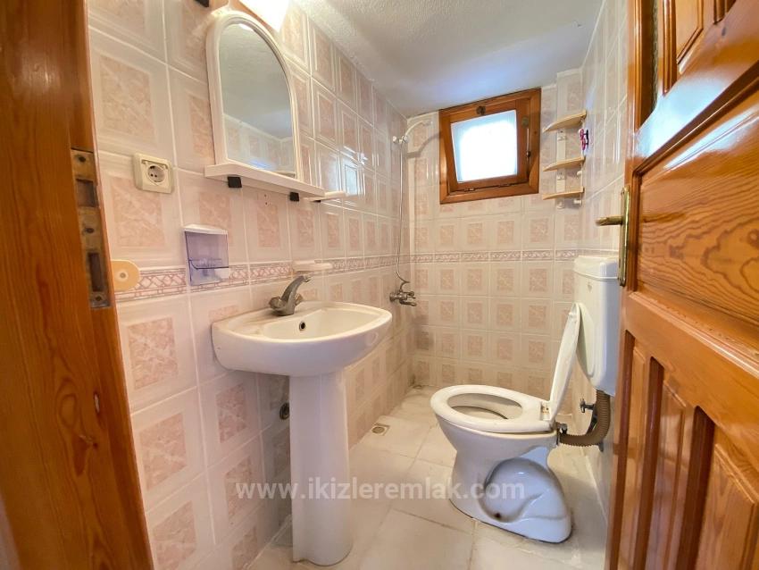 1+1 85 M2 Wohnung Zum Verkauf Am Meer In Seferihisar Ürkmez